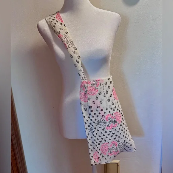 Free People Patterned Tote Bag - Picture 2 of 3